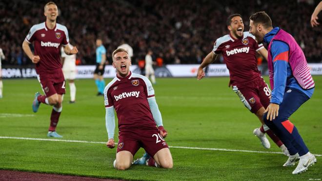 为什么赢钱时想走、输钱时想追是人性中最大的德扑陷阱？（赢时想收手、输时想翻本：德州扑克里最致命的人性陷阱？）