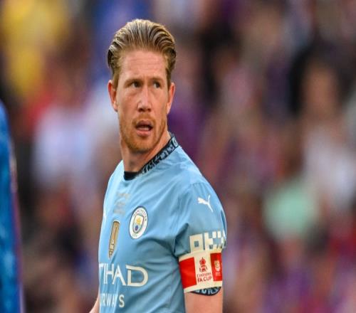 湖人队凭借勒布朗·詹姆斯的压哨补篮结束连败，战胜步行者队