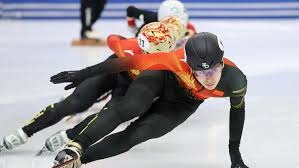 [流言板]国米球迷唱歌嘲讽米兰老板：千万别卖俱乐部，留下来吧36亮59回复